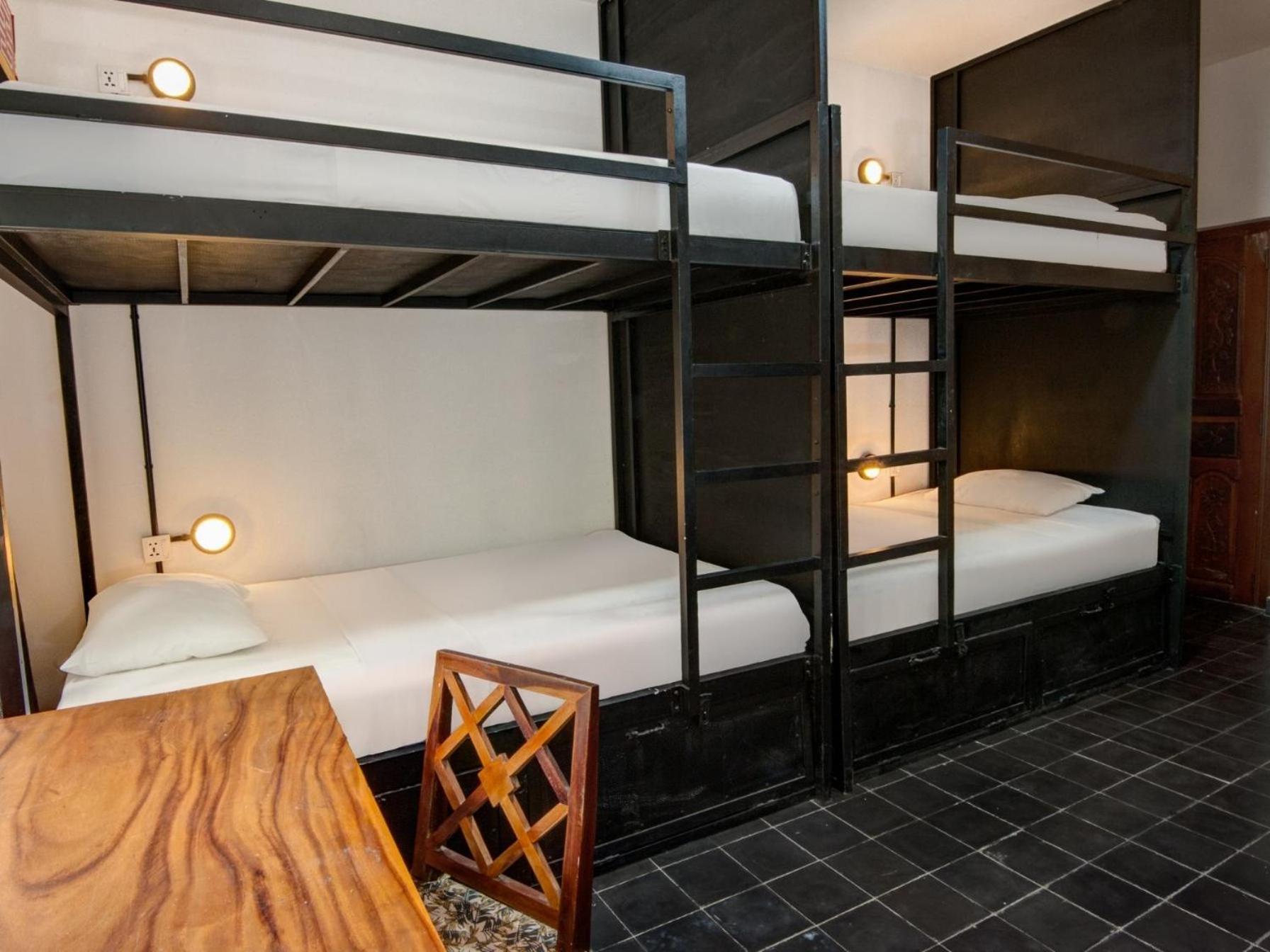 Mad Monkey Hostel Phnom Penh Dış mekan fotoğraf