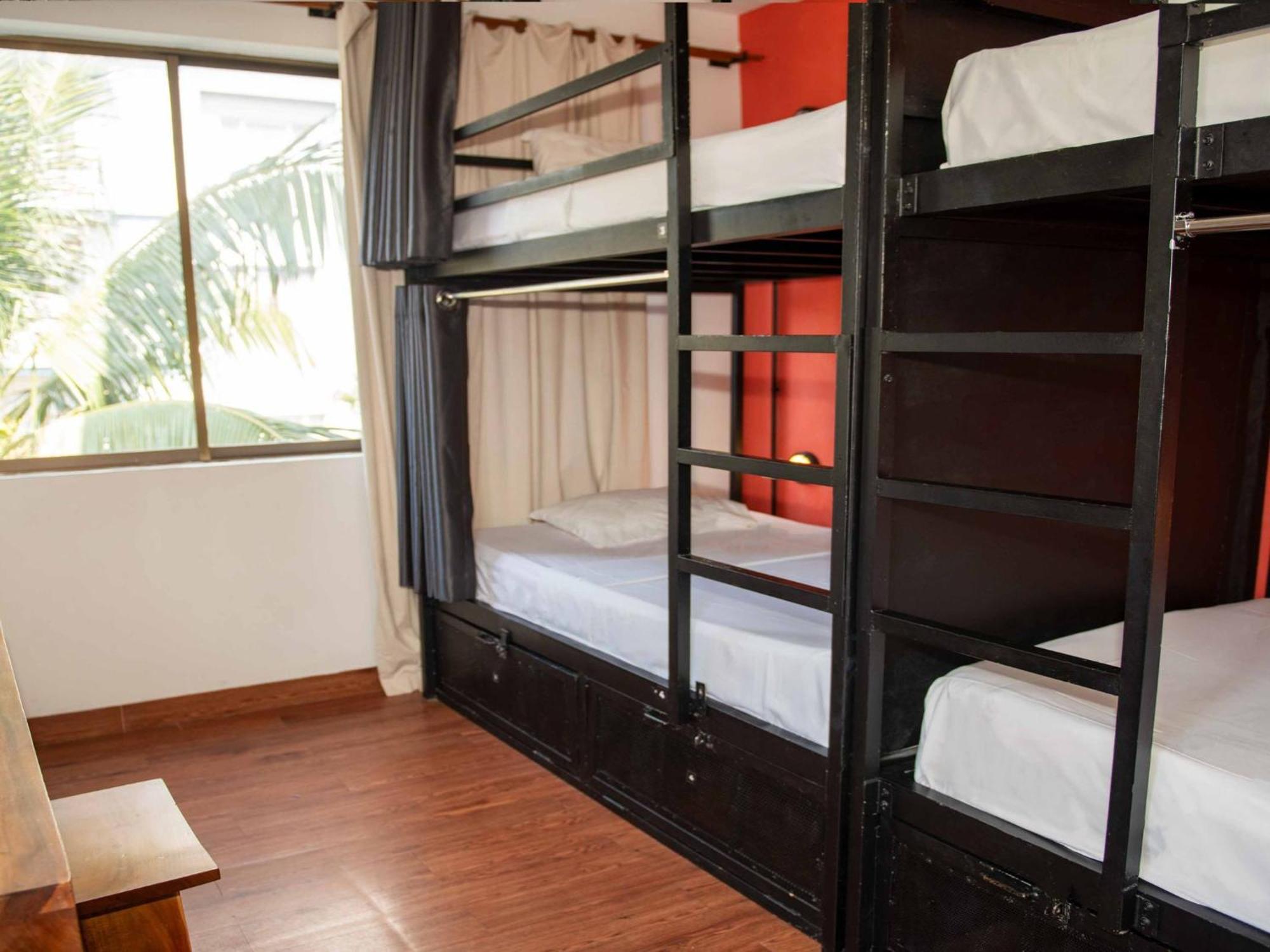 Mad Monkey Hostel Phnom Penh Dış mekan fotoğraf