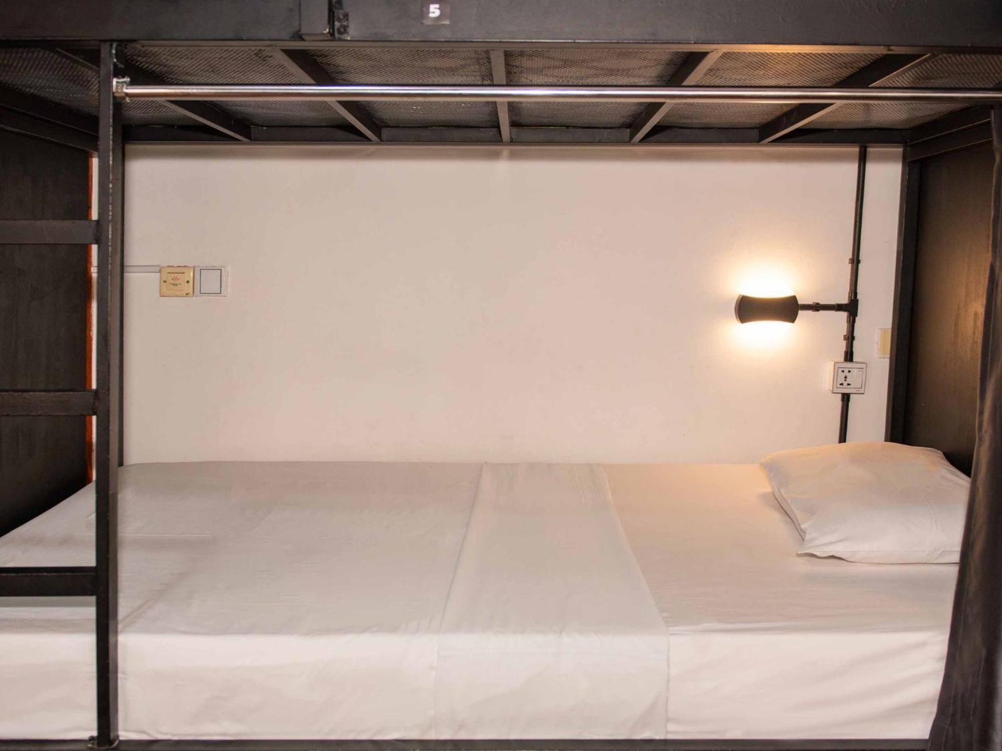 Mad Monkey Hostel Phnom Penh Dış mekan fotoğraf